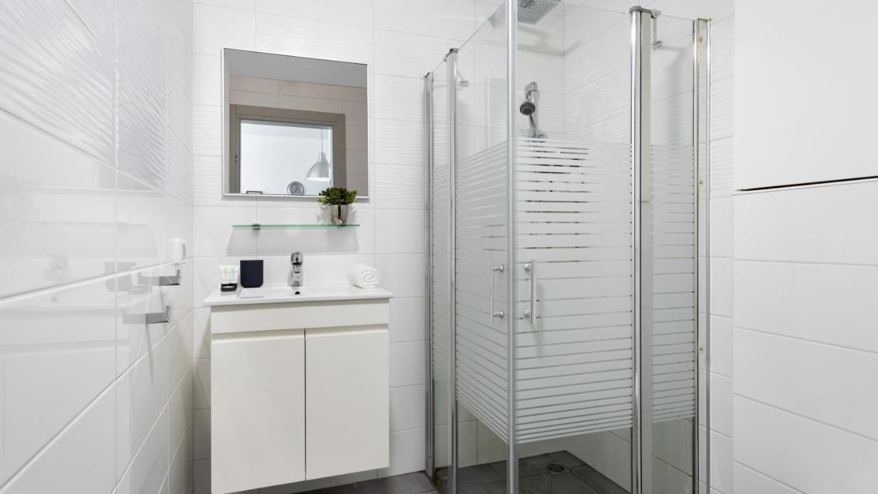 Stylish 1Br Flat For 4 Ppl In Allenby By Holyguest Tel Aviv Esterno foto